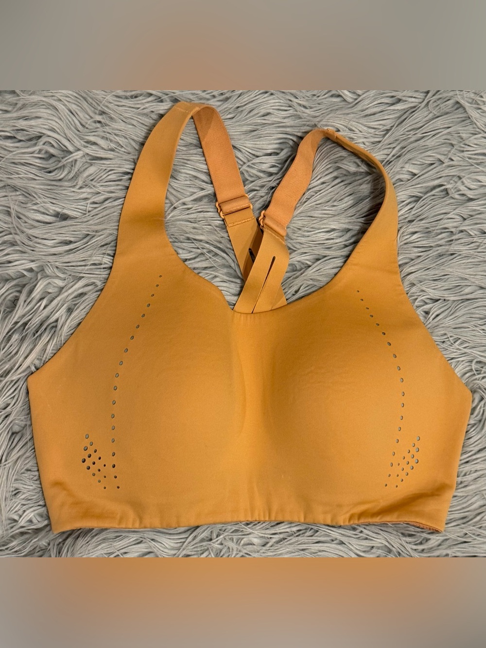 Lululemon AirSupport High Support Sports Bra 34DD Warm Apricot Activewear Gym
